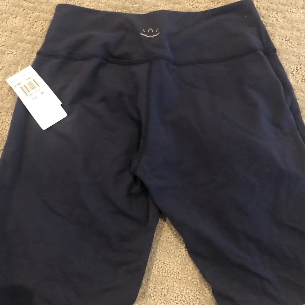 Beyond Yoga cropped leggings. New!